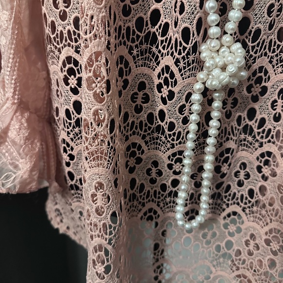 Beautiful Lace Blouse - Picture 9 of 11
